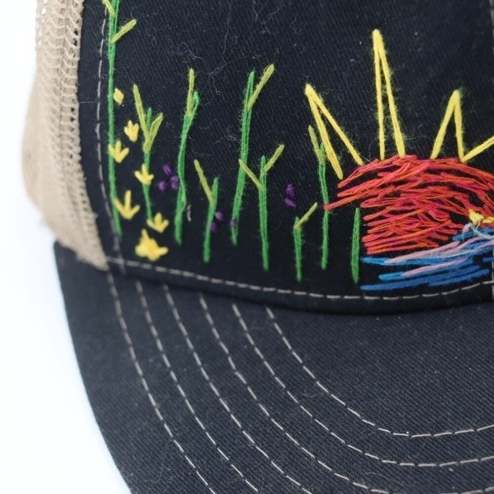 Gregory Vintage Adjustable Hat With Landscape Emb… - image 5